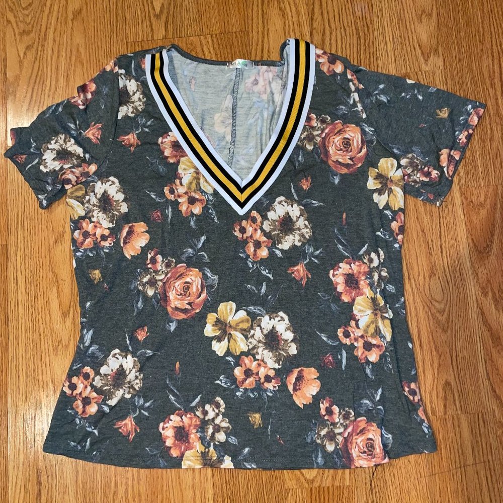 LA Gypsy Womens 1XL V Neck Shirt